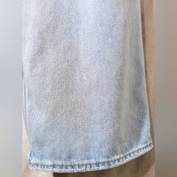 Old Navy Mid-Rise Ripped Baggy Wide-Leg Jeans - Picture 4 of 9